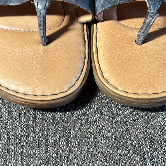 Born women’s gladiator style sandals. - Picture 7 of 12